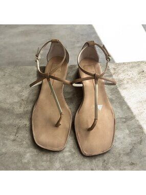 DV DOLCE VITA Tan Gladiator Gold Sandals Size 8.5